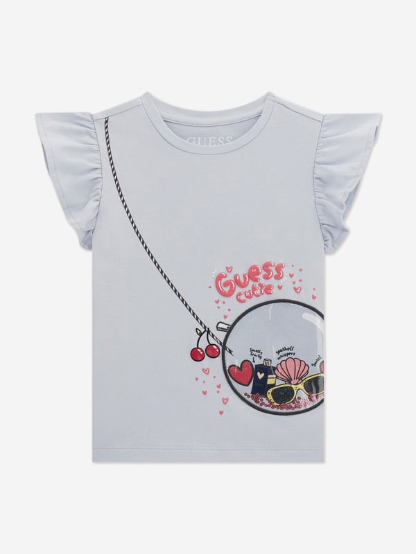 Introducing the Girls Bag Print T-Shirt in Blue by Guess, an exquisite addition to any young girl's wardrobe for SS2025. Impeccably designed, this t-shirt is a harmonious blend of fashion-forward style and unrivalled comfort. Chic Bag Print Featuring a charming and stylish bag motif, perfect for making a fashionable statement. Luxurious Comfort Crafted with soft, premium materials, ensuring all-day ease and comfort. Vibrant Blue Hue A delightful shade of blue that complements its playful design, ideal for versatile styling.Elevate her look this season with this standout t-shirt from Guess. A true blend of elegance and whimsy.
