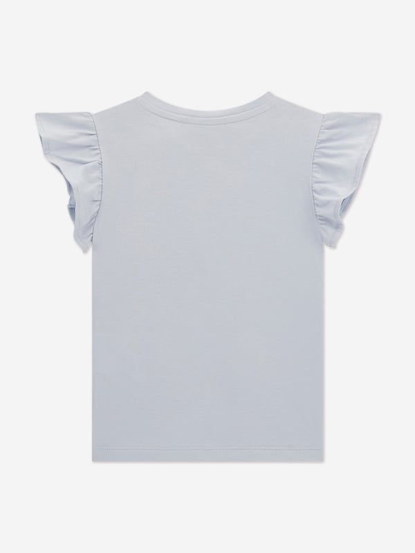 Introducing the Girls Bag Print T-Shirt in Blue by Guess, an exquisite addition to any young girl's wardrobe for SS2025. Impeccably designed, this t-shirt is a harmonious blend of fashion-forward style and unrivalled comfort. Chic Bag Print Featuring a charming and stylish bag motif, perfect for making a fashionable statement. Luxurious Comfort Crafted with soft, premium materials, ensuring all-day ease and comfort. Vibrant Blue Hue A delightful shade of blue that complements its playful design, ideal for versatile styling.Elevate her look this season with this standout t-shirt from Guess. A true blend of elegance and whimsy.
