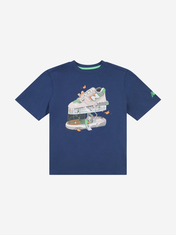 Introducing the Boys Fitness Centre Illustrated Graphic T-Shirt in Navy by New Balance Apparel, a perfect addition for SS2025. Crafted to mesh style with comfort, this item is essential for any young wardrobe. Key features include Sleek Navy Design Elegant blue hue with a captivating fitness-themed illustration. Supreme Comfort Constructed from premium soft materials, ensuring all-day comfort. Durable Stylish Crafted to withstand the rigours of boyish adventures without sacrificing style.Elevate your child's ensemble with a touch of sophistication and fun. Ideal for daily wear or special outings.
