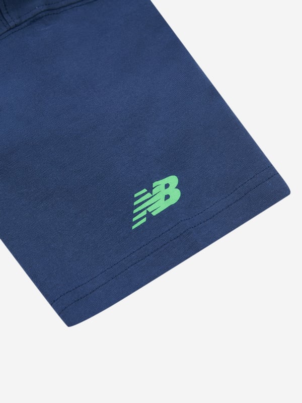 Introducing the Boys Fitness Centre Illustrated Graphic T-Shirt in Navy by New Balance Apparel, a perfect addition for SS2025. Crafted to mesh style with comfort, this item is essential for any young wardrobe. Key features include Sleek Navy Design Elegant blue hue with a captivating fitness-themed illustration. Supreme Comfort Constructed from premium soft materials, ensuring all-day comfort. Durable Stylish Crafted to withstand the rigours of boyish adventures without sacrificing style.Elevate your child's ensemble with a touch of sophistication and fun. Ideal for daily wear or special outings.