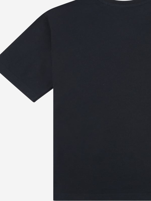 Step into style this SS2025 with the Boys Authentic Brand Players Graphic T-Shirt in Black by New Balance Apparel. Crafted for the fashionable young lad, this t-shirt is an essential addition to any wardrobe, blending comfort with cutting-edge style. Key highlights include Bold Graphic Appeal Designed with a striking player motif that captures the essence of sport and style. Premium Comfort Constructed with soft, high-quality fabric for all-day ease. Versatile Black Hue Perfect for versatile styling, from casual to chic.Elevate your boy's look with this must-have designer tee. Order now!