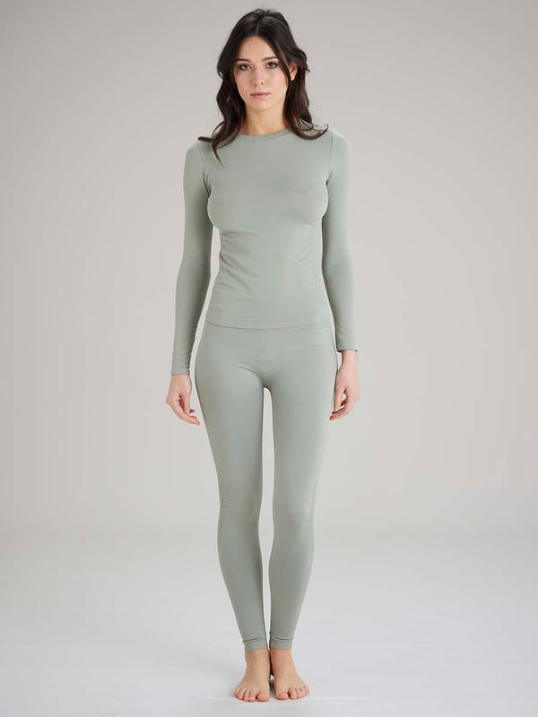 Pretty Polly Active-Wear Leggings are a seamless legging which features a patterned mesh panels detail at the bottom of the leg for added breathability. Perfect for Yoga or Pilates or just relaxing at home. The fabric is soft and comfortable and is predominantly made from recycled yarn.