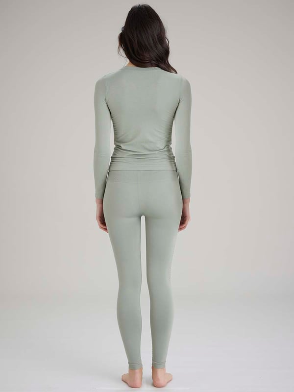 Pretty Polly Active-Wear Leggings are a seamless legging which features a patterned mesh panels detail at the bottom of the leg for added breathability. Perfect for Yoga or Pilates or just relaxing at home. The fabric is soft and comfortable and is predominantly made from recycled yarn.