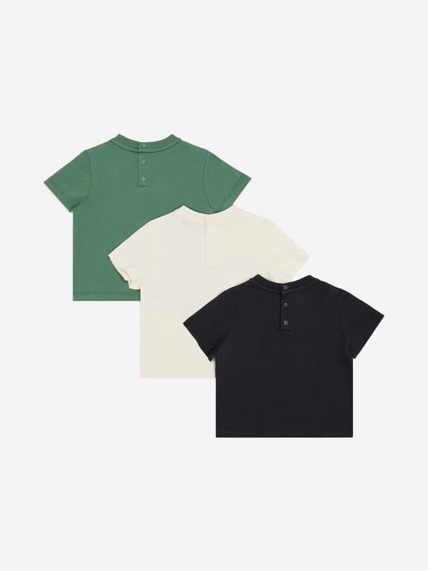 Baby Boys T-Shirt Set (3 Pack) in Navy Introducing the exquisite Baby Boys T-Shirt Set 3 Pack in Navy by Emporio Armani, the pinnacle of style for SS2025. Crafted with discerning attention to detail, this set is an essential addition to any young gentleman's wardrobe. Key features include Classic Navy Hue Elegant and timeless, perfect for versatile styling. Signature Armani Charm Each T-shirt bears the iconic Armani logo, reflecting high-end fashion prestige. Premium Fabric Constructed with soft, breathable cotton to ensure comfort for all-day wear.Enhance your little one's ensemble with a touch of luxury. Order now and redefine boyish charm with Emporio Armani.
