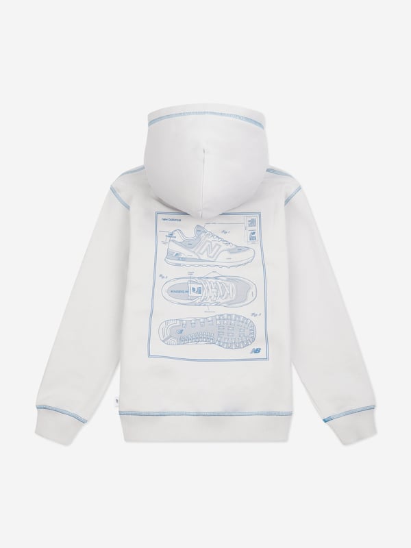 New Balance combine modern innovation with classic portraits. This boys grey matter hoodie is a captivating construction. It showcases a kangaroo pocket, hood and distinctive logo. A versatile, effortlessly stylish piece to adore. Ribbed Trims 80 Cotton, 20 Polyester