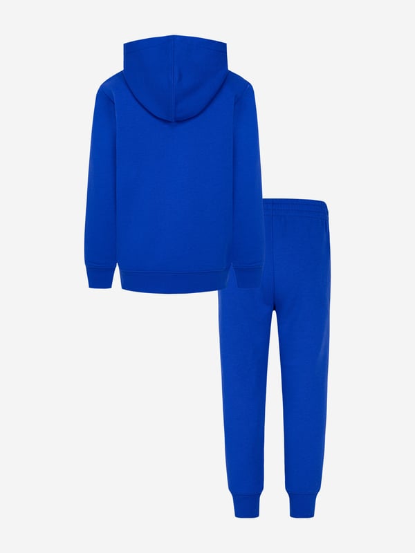 Introducing the Kids MJ Baseline Tracksuit in Blue by Jordan a quintessential addition to any stylish child's SS2025 wardrobe. Meticulously designed, this tracksuit combines functional elegance with modern aesthetics. Key features include Exquisite Craftsmanship Tailored with precision, offering unmatched comfort and durability. Iconic Jordan Design Featuring distinctive Jordan logos that capture the essence of sports luxe. Versatile Colour A vibrant blue shade that complements any ensemble perfectly.Elevate your child's style quotient with this chic tracksuit!