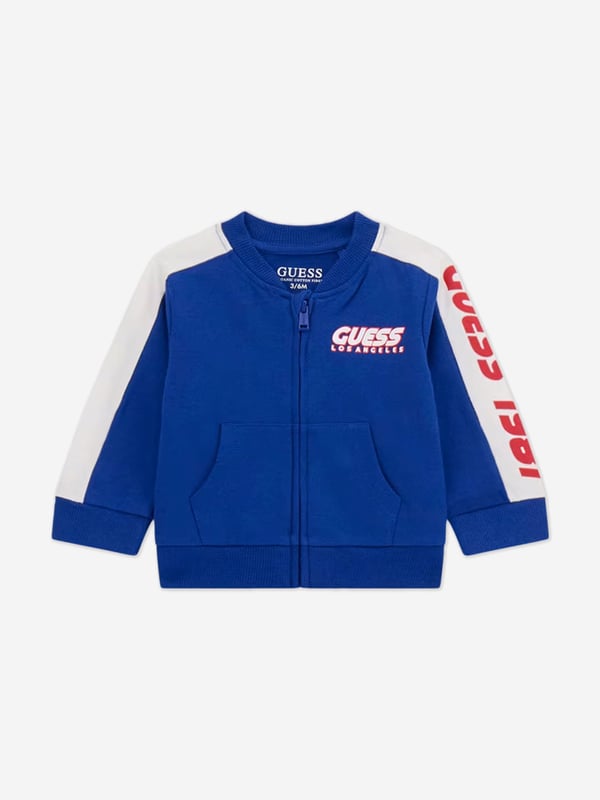 Introduce a splash of chic to your little chap's ensemble with the Guess Baby Boys 3 Piece Tracksuit Set in a radiant blue. Perfectly tailored for SS2025, this set ensures he looks dapper while promising unmatched comfort. Key features include Elegant Design Crafted with care, featuring stylish accents modern tailoring. Supreme Comfort Luxuriously soft fabrics that care for delicate skin. Versatile Wear Ideal for playdates or casual outings. Elevate his wardrobe with this exquisite set by Guess.