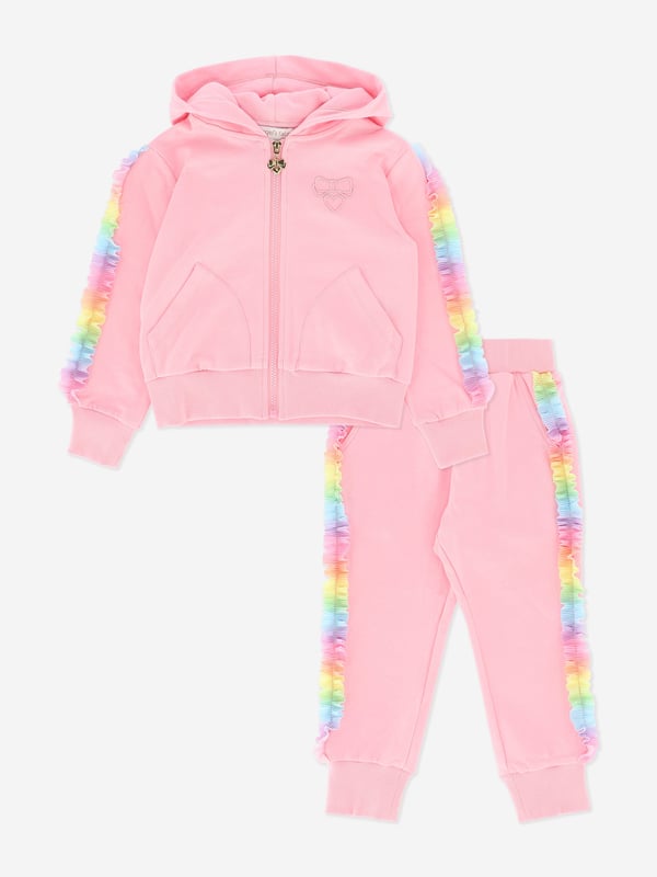 Indulge your little one with the Girls Estella Rainbow Trim Tracksuit in Pink by Angels Face, an essential chic addition for SS2025. Vibrant Rainbow Accents Bright, captivating trim adds a splash of colour. Luxuriously Soft Crafted for comfort with premium fabrics. Effortlessly Stylish Designed for the fashion-forward girl.Transform her wardrobe with this exquisite piece from Angels Face. Perfect for stand-out style and comfort during play or leisure. Shop now!