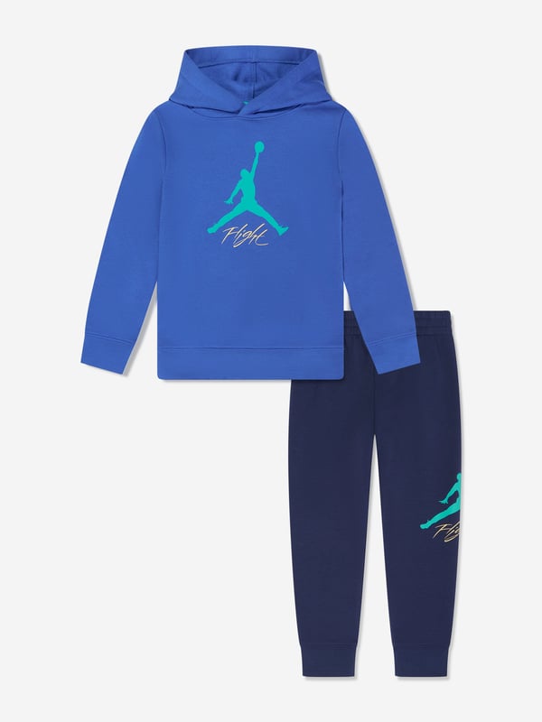 Introducing the Kids MJ Baseline PO Tracksuit in Navy by Jordan, the pinnacle of style comfort for AW2024. Perfect for both boys and girls, this tracksuit combines luxury and practicality. Key features include Premium Fabric Crafted from high-quality materials ensuring durability comfort. Versatile Design Ideal for sports or casual wear, adaptable to any setting. Iconic Branding Features the classic Jordan logo for a touch of exclusivity.Elevate your child's wardrobe with this stylish yet comfortable tracksuit. Order now!