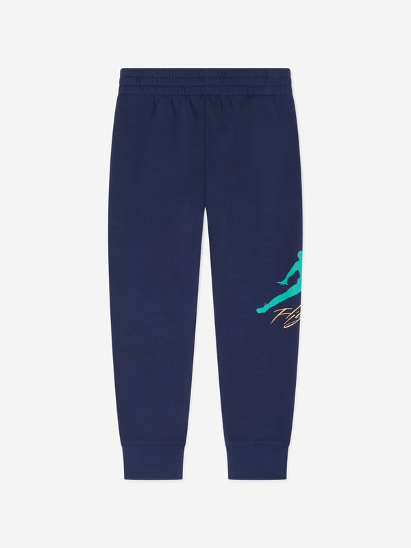 Introducing the Kids MJ Baseline PO Tracksuit in Navy by Jordan, the pinnacle of style comfort for AW2024. Perfect for both boys and girls, this tracksuit combines luxury and practicality. Key features include Premium Fabric Crafted from high-quality materials ensuring durability comfort. Versatile Design Ideal for sports or casual wear, adaptable to any setting. Iconic Branding Features the classic Jordan logo for a touch of exclusivity.Elevate your child's wardrobe with this stylish yet comfortable tracksuit. Order now!