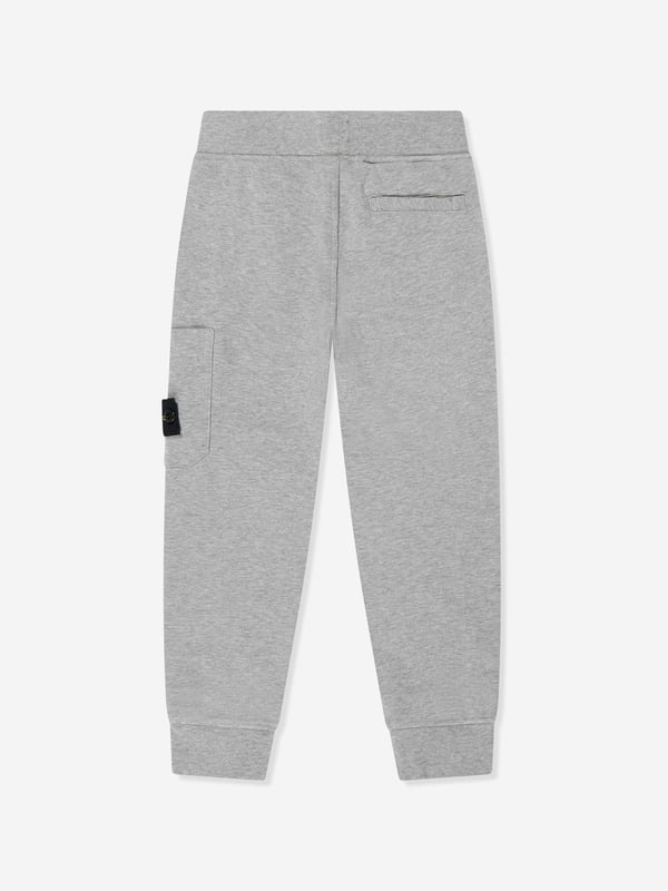 Italian label Stone Island deliver a fresh innovative perspective to their apparel wear. These unisex mélange grey joggers are woven in beautiful organic cotton. They showcase an elasticated waistband, multiple pockets, and the signature detachable Compass badge. Organic Cotton 98, Elastane 2