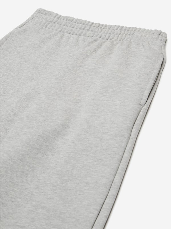 Marni's vintage archives are incorporated with care and spellbinding craftsmanship. These unisex joggers are woven in fleece with a Marni Outline logo in contrasting colour on the front. Drawstring Waist Elastic At Ankle Front Welt Pockets 100 Cotton Delicate Wash Max 30C Do Not Bleach Cool Iron Max 110C Do Not Dry Clean Do Not Tumble Dry Dry Flat in Shade