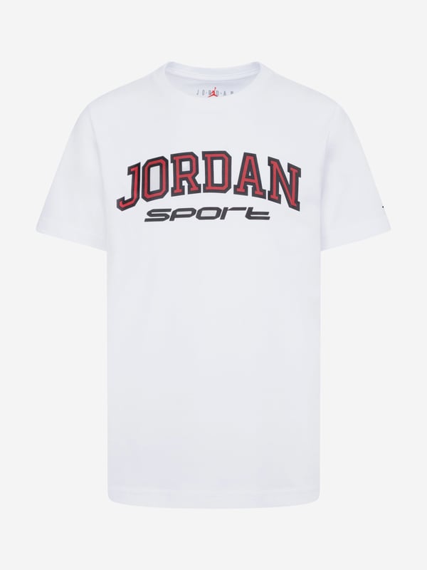 Introduce a touch of elegance to your young one's wardrobe with the Boys Sport Logo T-Shirt in White, crafted by the iconic Jordan brand for AW2024. Discover why this piece is the quintessence of sporty chic Iconic Design Features the celebrated Jordan logo in a sleek, modern aesthetic. Premium Comfort Expertly made with superior materials for unparalleled softness and wearability. Versatile Style Perfectly pairs with both casual and sporty attire, enhancing any outfit with a dash of sophistication. Elevate his style with this exquisite high-end piece.