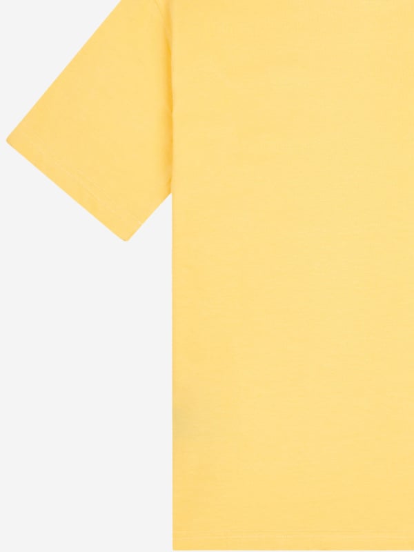 Introducing the vibrant Boys Small Logo Jersey T-Shirt in Yellow, crafted by New Balance Apparel, an indispensable addition to your young one's SS2025 wardrobe. Here's why it stands out Eye-catching Hue Radiant yellow enriches every ensemble with a burst of energy. Iconic Branding Discreet New Balance logo fosters a stylish, sporty vibe. Supreme Comfort Crafted from soft, breathable fabric, ideal for active boys. Versatile Wear Perfect for both casual outings and spirited playtimes.Revitalise his look with a touch of elegance and fun!