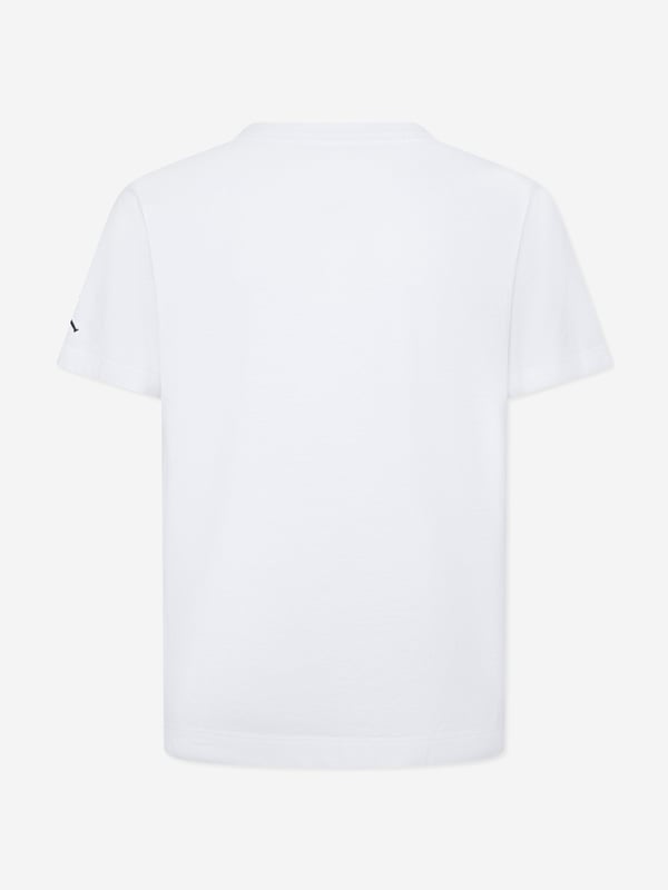 Introducing the Girls Crafted Utility T-Shirt in White by Jordan an essential addition for SS2025 in your young lady's wardrobe! Elegantly combining sophistication with practicality, here's why it stands out Pristine Presentation Immaculate white enhances any outfit, ensuring your girl shines brilliantly in any setting. Superior Comfort Crafted from premium fabrics, it promises all-day ease and wearability. Stylized Functionality Sleek design meets utility with accessible, chic pockets.Revitalize her collection with this quintessential piece from Jordan. Make it hers today!