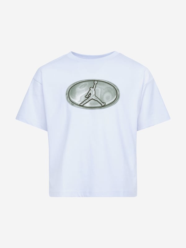 Introducing the exquisite Girls Logo T-Shirt in Grey from Jordan, a quintessential addition to any discerning young lady's wardrobe for AW2024. Masterfully crafted with premium features that encapsulate both elegance and comfort Elegant Grey Hue A versatile and sophisticated shade perfect for all occasions. Iconic Logo Design Prominently featuring the Jordan emblem, synonymous with quality and style. Luxury Fabric Blend Exquisitely soft, ensuring all-day comfort without compromising on durability. Classic Fit Tailored to look seamless and chic, enhancing any outfit with its understated elegance.Refresh her style this season with this impeccable piece!