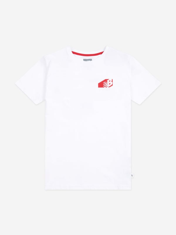 Introducing the Boys Authentic Brand T-Shirt in White by New Balance, an essential addition for AW2024 boy's wardrobe! Fashion meets function in this exclusive piece Premium Craftsmanship Meticulously designed with superior materials for durability and comfort. Classic Styling Timeless white hue clean lines offer a chic, versatile look. Signature Detailing Features the iconic New Balance logo for a touch of authenticity. All-Day Comfort Soft fabric ensures comfort from the playground to casual outings. Elevate his style with sophistication. Shop now!
