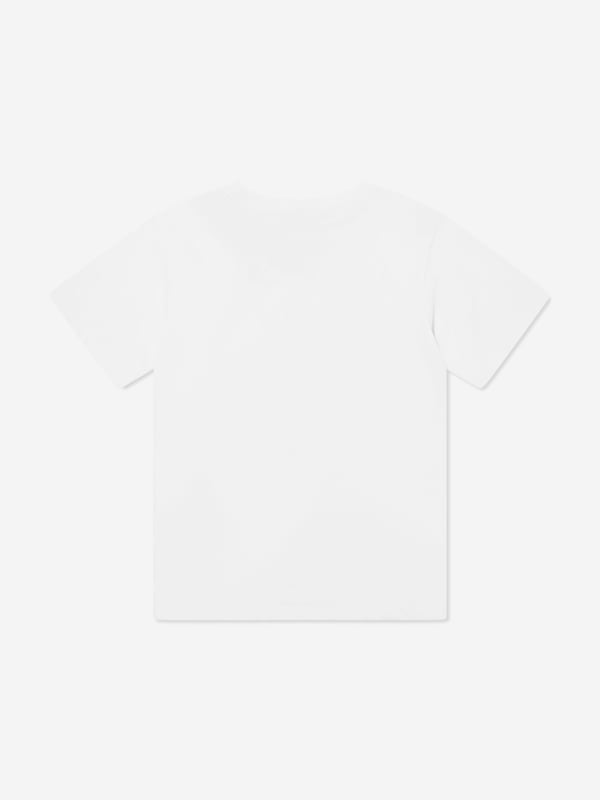 Introducing the Stella McCartney Boys Suit Print T-Shirt in White - a quintessential addition to any young gent's SS2025 wardrobe. Exquisitely designed to blend high-fashion with everyday practicality, this piece is a must-have. Key features include Chic Suit Print Adds a dash of sartorial elegance to casual wear, perfect for making a stylish statement. Supreme Comfort Crafted from the finest fabrics to ensure all-day ease and durability for youthful exploits.Elevate your young one's style with this iconic Stella McCartney creation. Perfect for any occasion!