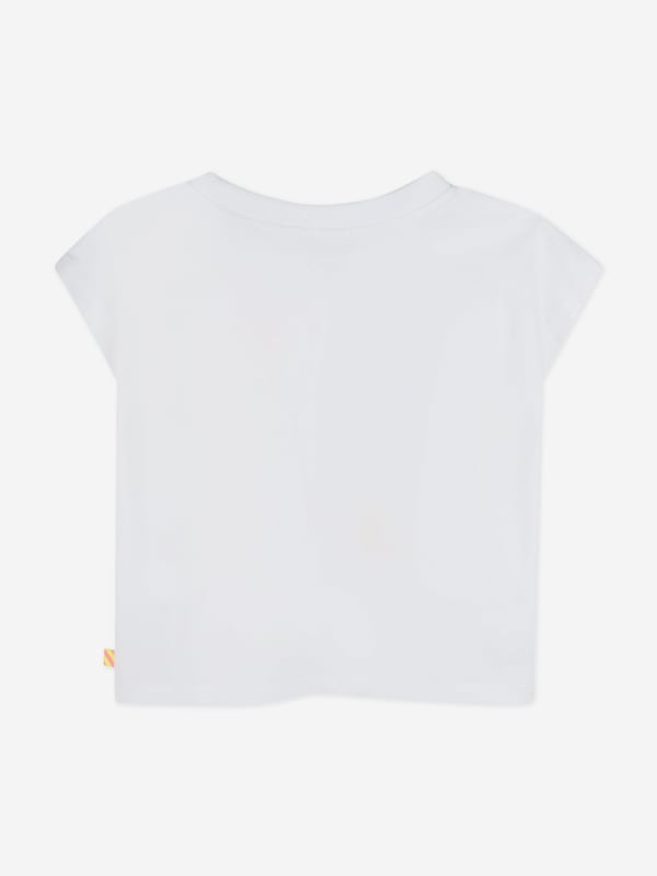 Introducing the Girls Wake Me Up! T-Shirt in White by billieblush a quintessential addition to any young lady's SS2025 wardrobe. Revel in the charm and elegance of this designer piece Chic White Hue Impeccably crafted in a radiant white, reflecting a fresh and crisp aesthetic. Playful Graphic Features a delightful, eye-catching print perfect for adding a sparkle of fun. Premium Comfort Finely made with superior fabrics ensuring all-day ease and comfort.Revitalize her collection today with this stylish and comfortable t-shirt. A timeless ensemble awaits!