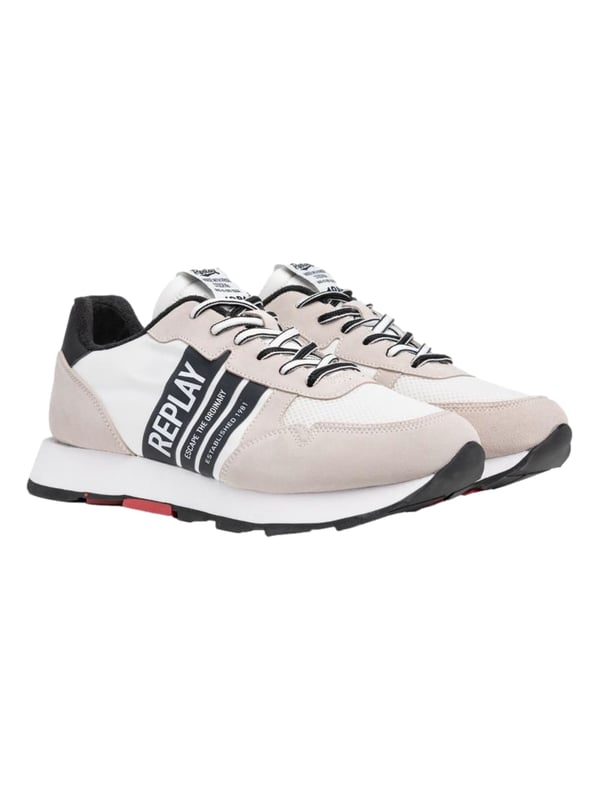 Deze lage herenschoenen van Replay combineren een sportieve look met een hoog draagcomfort. Met de klassieke vetersluiting, een flexibele rubberen zool en stijlvolle labeldetails zijn ze de perfecte aanvulling op casual outfits. Dankzij de hoogwaardige materialen zijn ze comfortabel om te dragen - ideaal voor dagelijks gebruik en vrije tijd.