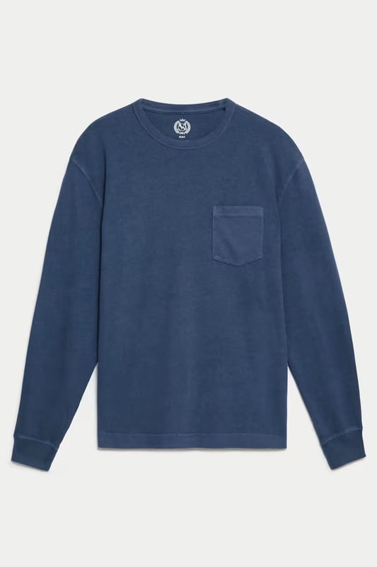 This long-sleeved t-shirt is garment-dyed for an authentic finish. Made to a comfy relaxed fit. It has a classic crew neck and a breast pocket that adds a stylish finishing touch to a versatile smart-casual essential. Cut from soft and breathable pure cotton for comfort, it has snug stretchy ribbed trims
Slub Jersey Cotton Fabric
Crew Neck
27" Shoulder to Hem
Sizing: As expected 
Fit: Relaxed
These are last season stock originally made for M&S.