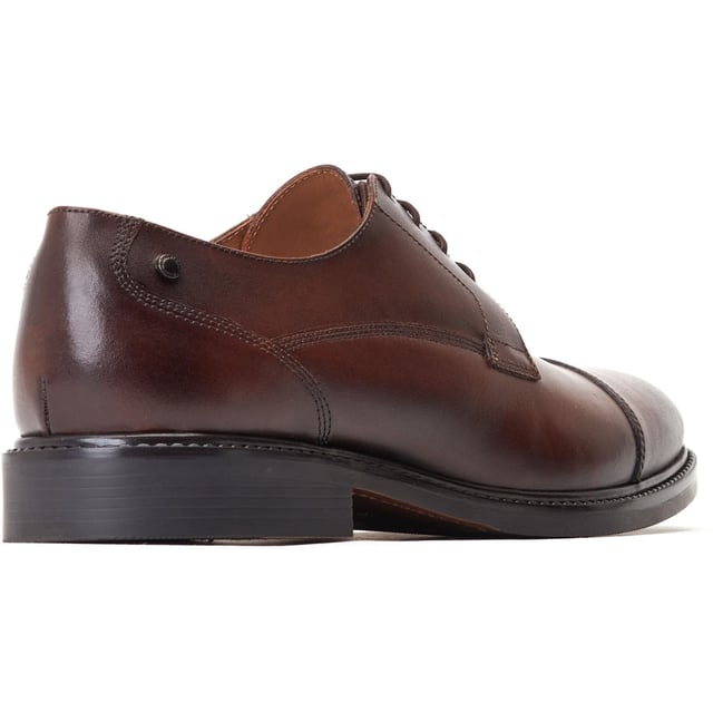 Base London Magnus Leather Men's Burnt Brown Oxford Shoes Straight to the point with absolutely no faff, the Magnus Toe-Cap Derbies from Base London are for the man that means business. Quality leather uppers, cushioned Ortholite insole and a secure rubber tread - nuff said!