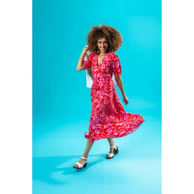The Georgia heeled sandal crafted from soft premium leather and features a soft leather lining, and extra padded leather sock for ultimate comfort.