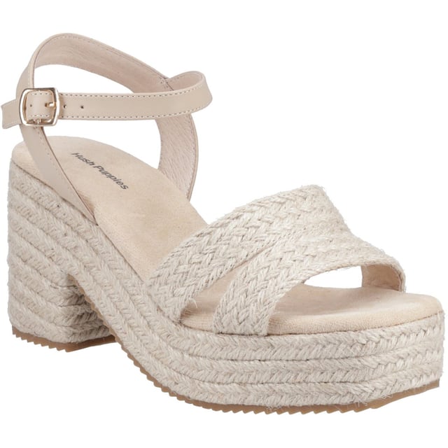 Voor een chique boho-geïnspireerde look is de Jamelia de perfecte keuze, met een gesp voor een verstelbare pasvorm, een memory foam binnenzool voor de hele dag comfort en een jute-wikkelde platform buitenzool voor een vleugje textuur.