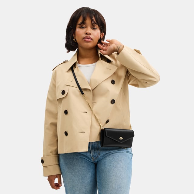 Klare Wallet with Chain in Refined Box Calf, Six credit card slots
 Full-length bill compartment
 Inside zip pocket, Outside open pocket,  Length: 21.00 cm,  Width: 2.50 cm,  Height: 10.50 cm