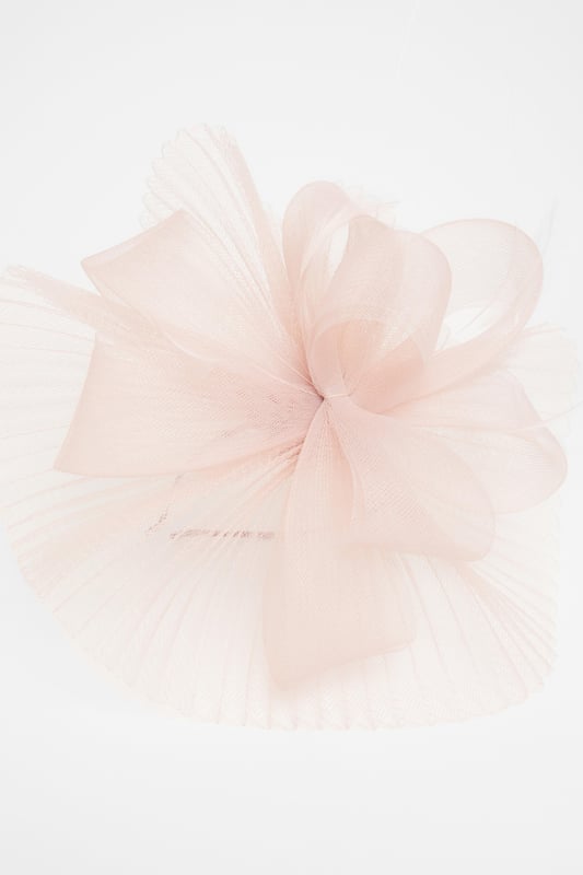 - Pleated design - Loop detail - Feather details - Headband - Excluding trims - Contains non-textile parts of animal origin