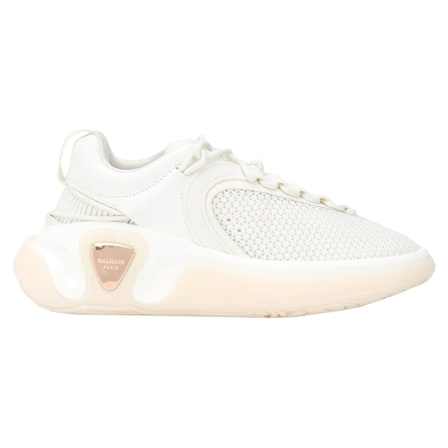 Composition: 100% Fabric  

Inner: Fabric
Insole: Leather
Sole: Rubber
pull tab at the rear
Round toe
Front lace-up closure
Mesh panels
Side logo detail
Made in  China
Gender: WOMEN
Product code: XN1VI549 LSSH_0FA
Code: SHO BN 2 SK SS P00010 1410