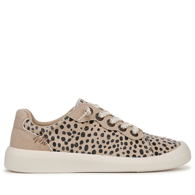 Dames Blowfish Malibu Boardwalk Slip On Trainers in dierenprint.Laidback lace-up pumps met vintage look details.- Stoffen bovenkant met allover dierenprint.- Ronde teen.- Slip-on ontwerp.- Elastische randen voor eenvoudig aan- en uittrekken.- Decoratieve vetersluiting met gemerkte metalen oogjes.- Handtekening Blowfish Malibu merk tab op tong.- Comfortabele voering van textiel.- Kussen voetbed van schuim.- Vegan.- Textiel bovenkant en voering Synthetische zool.- Ref: J2696F2251