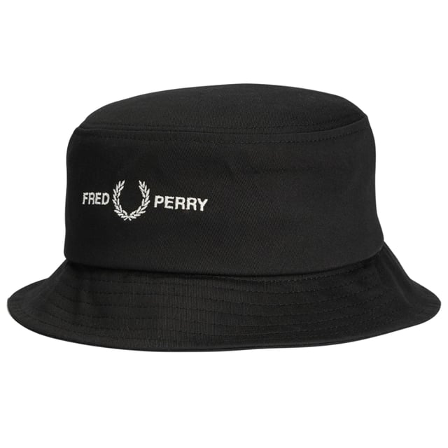 el accesorio perfecto para el verano, 100 % algodon, gorro de pescador y logotipo llamativo estampado. Sombrero negro, sombrero de pescador