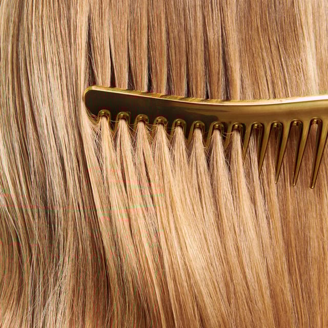 Transform your hair with Wella Professionals Fusion Intense Repair Conditioner. This 200ml treatment is formulated with Silk Steel Fusion Technology to repair damaged hair fibers at macro and micro levels. Enriched with Silk Amino Acids and Micronized Lipids, it protects against breakage, providing a smooth finish. The Metal Purifier safeguards your hair from harmful metals in water. For best results, apply to damp, clean hair, leave for 30 seconds, and rinse thoroughly. Pair with Fusion Intense Repair shampoo and hair mask for optimal care.
