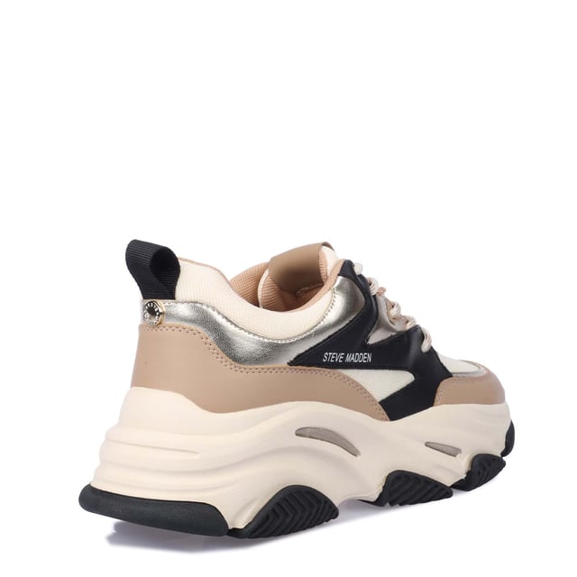 Mesh upper.Lace up fastening.Logo-debossed heel studs.Pull tabs.Designer logos.Chunky rubber soles.
