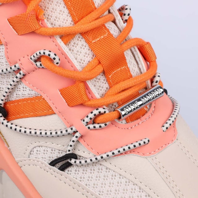 Synthetic upper.Lace up fastening.Heel pull tab.Sculpted platform outsole.