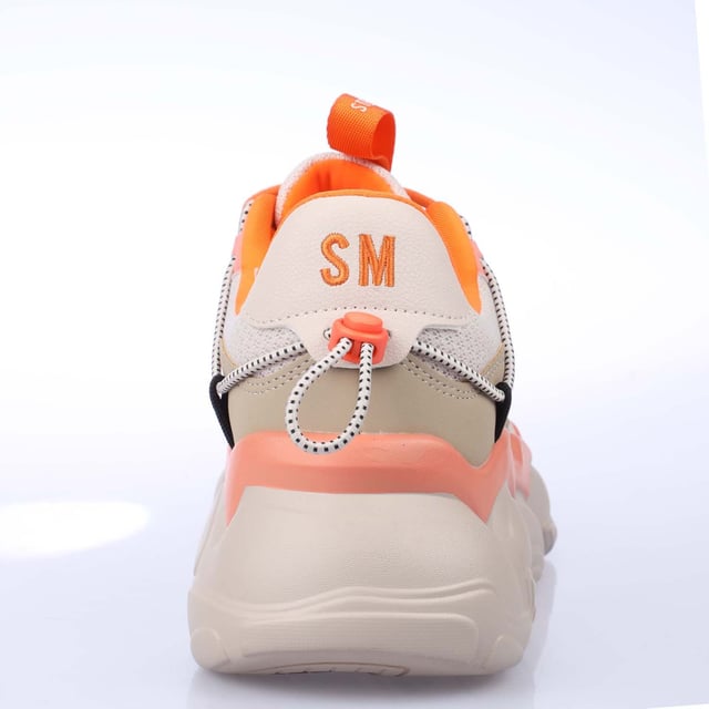 Synthetic upper.Lace up fastening.Heel pull tab.Sculpted platform outsole.