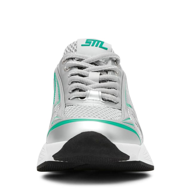 Synthetic upper.Lace up fastening. Sporty style with a plain pattern.Rubber sole.