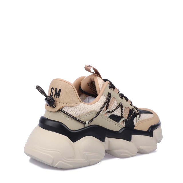 Synthetic upper.Lace closure.Heel pull tab.Sculpted platform outsole.