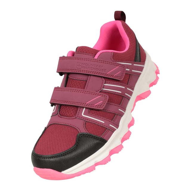 Upper: Synthetic. Lining: Mesh. Outsole: Durable. Fabric Technology: Breathable, Lightweight, Ventilated. Mesh Tongue, Padded Ankle, Padded Tongue, Pull Tab. Flat. Cut: Low Cut. Design: Contrast, Logo. Toe Style: Reinforced Toe. Fastening: Dual Touch Fastening.