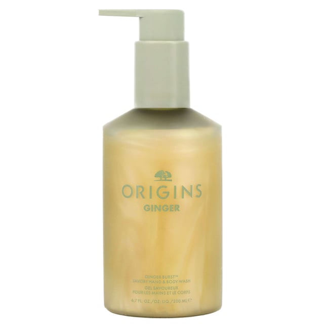 Erleben Sie eine erfrischende Reinigung mit dem Origins Ginger Burst Hand- und Duschgel. Diese belebende Formel verbindet die spritzigen Noten von Zitrone und Limette mit der Wärme von Ingwer und Bergamot, und schafft einen luxuriösen Schaum, der Ihre Haut und Sinne revitalisiert. Perfekt für die tägliche Anwendung, wird dieses vegane Duschgel aus hochwertigen pflanzlichen Inhaltsstoffen hergestellt, die eine sanfte und dennoch effektive Reinigung gewährleisten. Frei von schädlichen Zusatzstoffen wie Parabenen und Phthalaten ist es zu 100 % vegetarisch und tierversuchsfrei. Heben Sie Ihre Duschroutine mit dieser wunderbaren Mischung aus Natur und Wissenschaft auf eine neue Ebene.