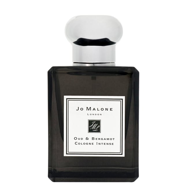 Jo Malone Oud & Bergamot Intense Eau de Cologne Spray - Unisex Fragrance - 249g Experience the luxurious scent of Jo Malone Oud & Bergamot Eau de Cologne Intense, a captivating unisex fragrance launched in 2010. This exquisite perfume opens with a vibrant burst of bergamot, transitioning into a rich heart of cedarwood, and resting on a warm base of oud wood. Perfectly crafted for those who appreciate sophisticated scents, this fragrance is ideal for any occasion. Please note that packaging may vary. Weight: 249 grams. Elevate your fragrance collection with this timeless classic.