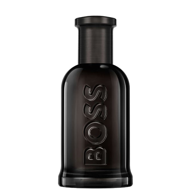 Experience the essence of sophistication with HUGO BOSS BOSS Bottled Parfum, a luxurious men's fragrance designed for the modern man. This 50ml parfum features a captivating woody-ambery scent that opens with vibrant mandarin and spicy incense, transitioning into a rich heart of orris and fig tree root. The warm base notes of cedarwood and vegetal leather provide lasting intensity and charisma. Perfect for any occasion, this new fragrance elevates your presence and leaves a lasting impression. Embrace your inner BOSS with this exquisite aftershave.