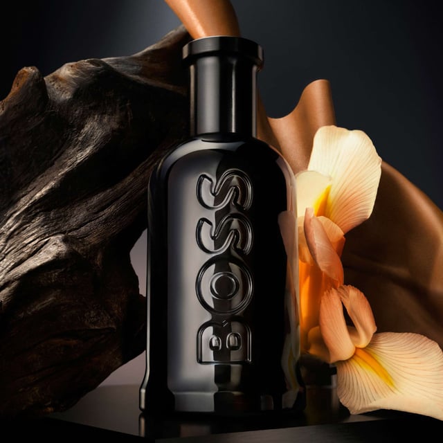 Experience the essence of sophistication with HUGO BOSS BOSS Bottled Parfum, a luxurious men's fragrance designed for the modern man. This 50ml parfum features a captivating woody-ambery scent that opens with vibrant mandarin and spicy incense, transitioning into a rich heart of orris and fig tree root. The warm base notes of cedarwood and vegetal leather provide lasting intensity and charisma. Perfect for any occasion, this new fragrance elevates your presence and leaves a lasting impression. Embrace your inner BOSS with this exquisite aftershave.