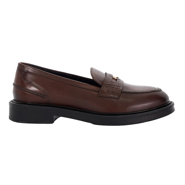 Marke: Dune London. Obermaterial: Leder. Laufsohle: Gummi. Absatz: Niedriger Absatz. Niedrig geschnitten. Design: Metal Logo, Unifarben. Zehenstil: Rund. Zum Anschlüpfen.