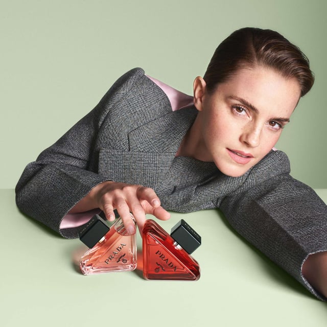 Experience the allure of Prada Paradoxe Radical Essence, a captivating feminine fragrance that redefines gourmand scents. This sophisticated parfum features an enchanting blend of unexpected gourmand notes. Delight in the floral sweetness of Neroli Oil and Orange Flower Heart Absolute, complemented by a surprising Salted Pistachio Accord that brings a roasted, salty twist. The base reveals a creamy Sandalwood Accord, adding depth and sensuality to this modern scent.