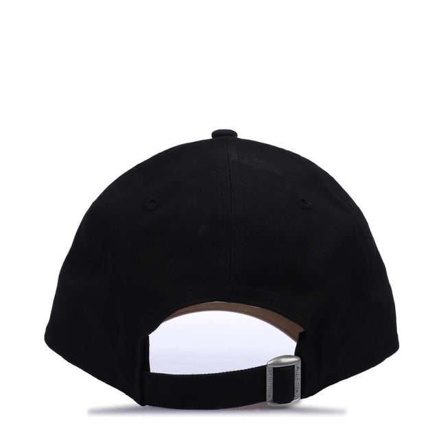 New Era Core 9FORTY Mostoles Cap in black.- Adjustable metal closure.- Structured crown and semi-curved visor.- Embroidered New Era flag at left.- 100% Cotton.- Ref: 60603647