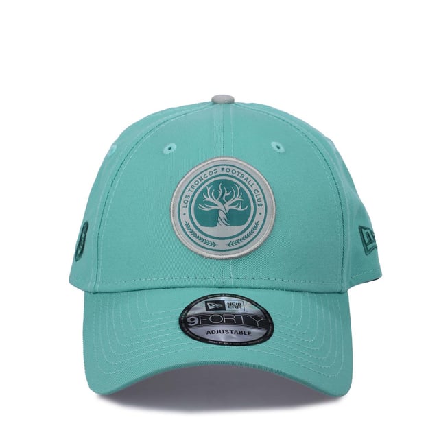 New Era Core 9FORTY Los Troncos Cap in turquoise.- Adjustable metal closure.- Curved visor.- Contoured crown.- Embroidered New Era flag at left.- Embroidered Celtic crest.- 100% Cotton.- Ref: 60603648