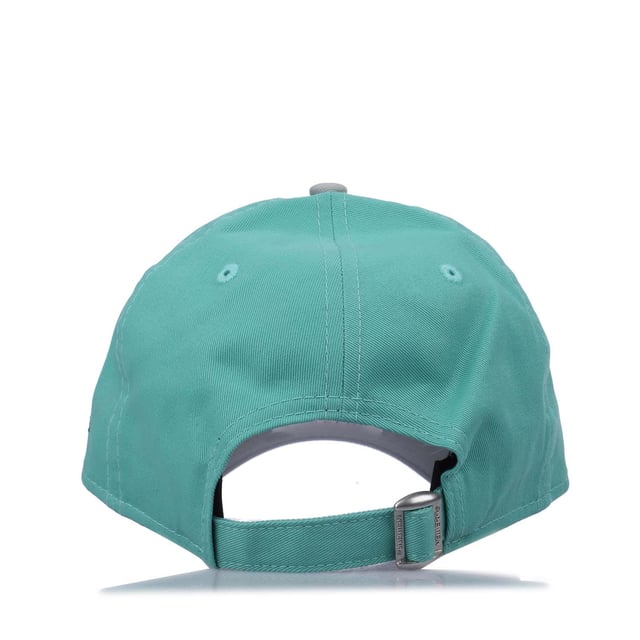 New Era Core 9FORTY Los Troncos Cap in turquoise.- Adjustable metal closure.- Curved visor.- Contoured crown.- Embroidered New Era flag at left.- Embroidered Celtic crest.- 100% Cotton.- Ref: 60603648