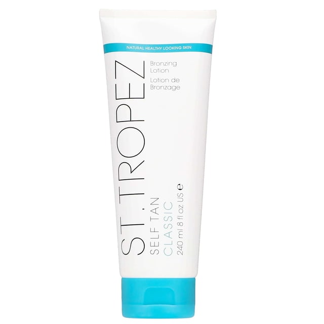 Experience a salon-quality tan at home with St Tropez Classic Self Tan Bronzing Lotion. This specially formulated lotion is infused with nourishing apricot oil, delivering a rich, deep tan that looks natural and lasts. To achieve the best results, apply the lotion in circular motions, ensuring even coverage on your skin. Use a tanning mitt for a flawless finish, and allow 4-8 hours before exposure to water. This product is 100% vegan and free from harmful chemicals, making it a responsible choice for your beauty routine. St Tropez is committed to cruelty-free practices.